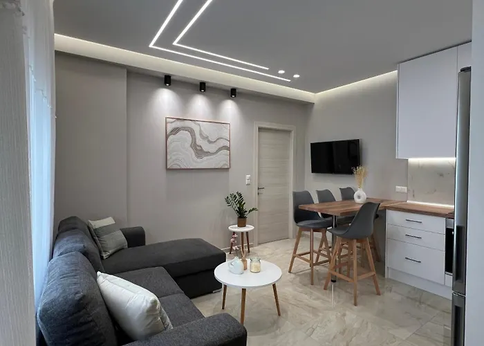 Oroa Apts *